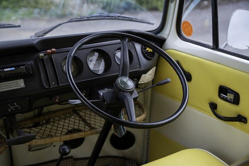 1973 Volkswagen T2 Camper Van RHD For Sale (picture 80 of 151)