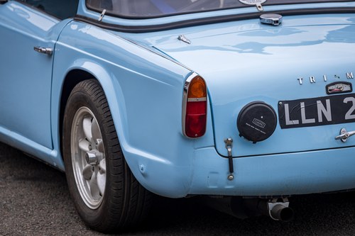 1966 Triumph TR4 zum Verkauf (Bild 39 von 104)