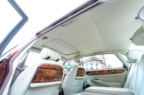 1998 Daimler Super V8 till salu (bild 92 av 202)
