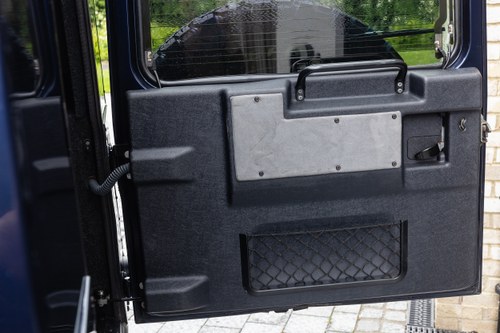 2014 Land Rover Defender XS 110 Twisted / Stamford Coachworks Camper For Sale (picture 28 of 165)