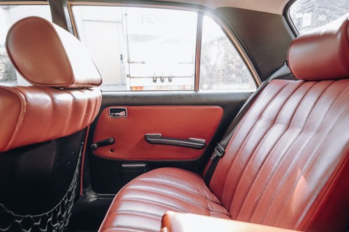 1983 Mercedes-Benz 300D W123 Automatic à venda (imagem 52 de 147)