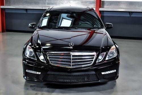 2012 Mercedes-Benz E63 AMG Sedan 5,5L V8 à vendre (picture 2 of 118)
