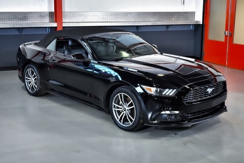 2017 Ford Mustang Convertible 2.3 Ecoboost till salu (bild 5 av 81)