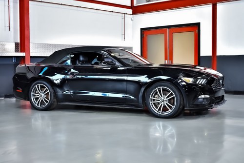 2017 Ford Mustang Convertible 2.3 Ecoboost till salu (bild 8 av 81)