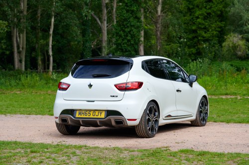 2016 Renault Clio RS 220 Trophy à vendre (picture 10 of 201)