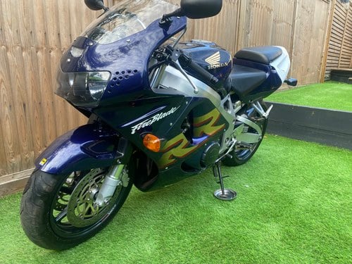 1999 Honda CBR900RRX à venda (imagem 6 de 104)