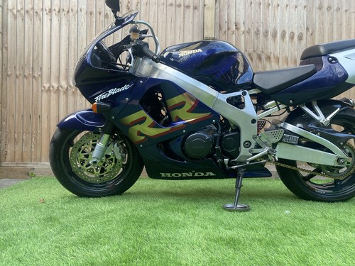 1999 Honda CBR900RRX à venda (imagem 20 de 104)