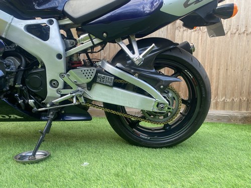 1999 Honda CBR900RRX à venda (imagem 22 de 104)