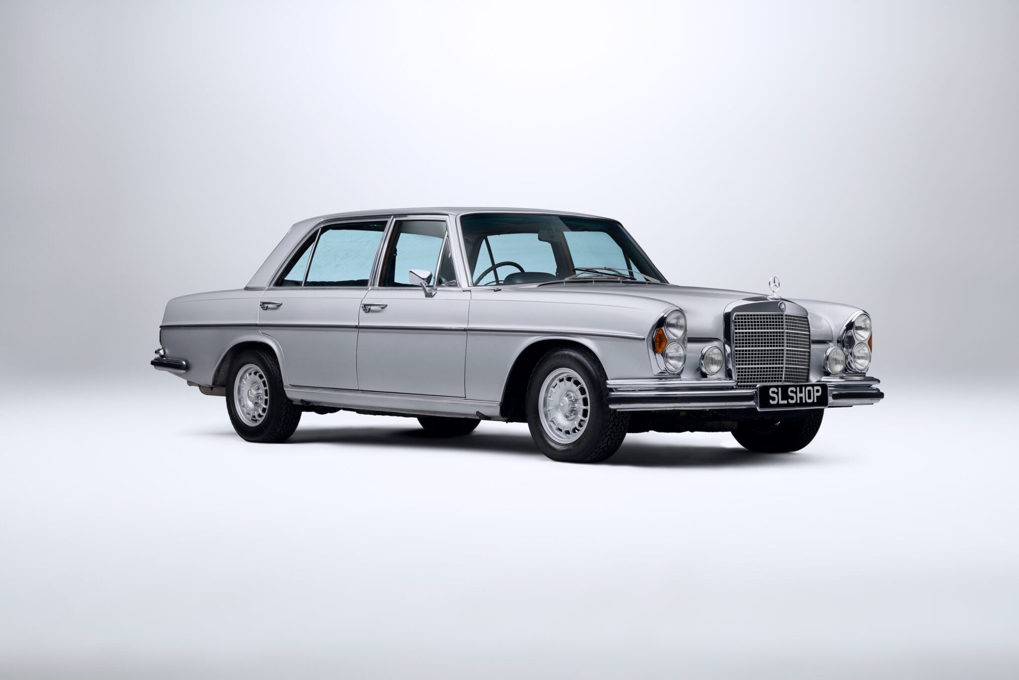 1972 Mercedes SEL Series 300 SEL