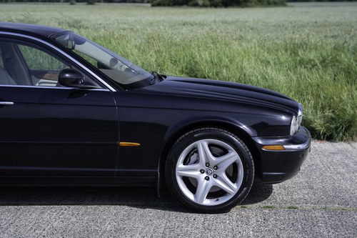 2004 Jaguar XJ Super V8 LWB à venda (imagem 114 de 179)
