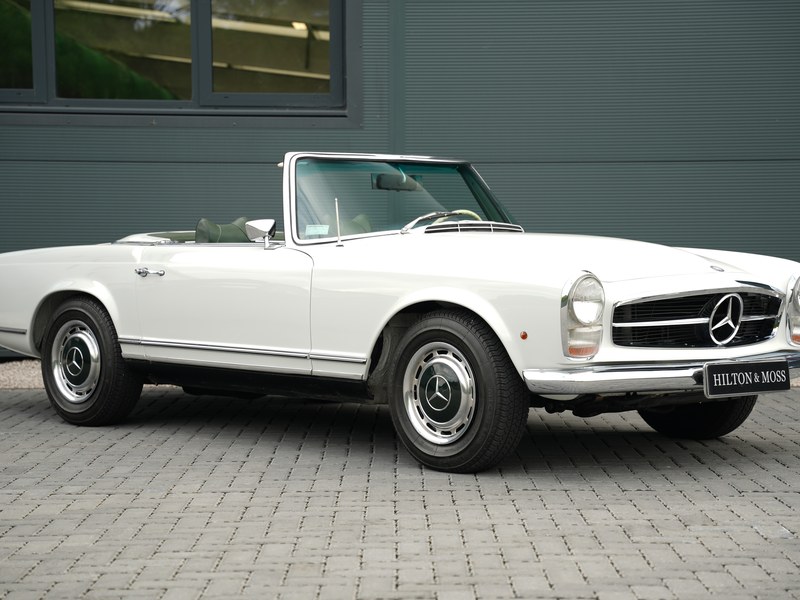 1968 Mercedes-Benz 280 SL Pagoda