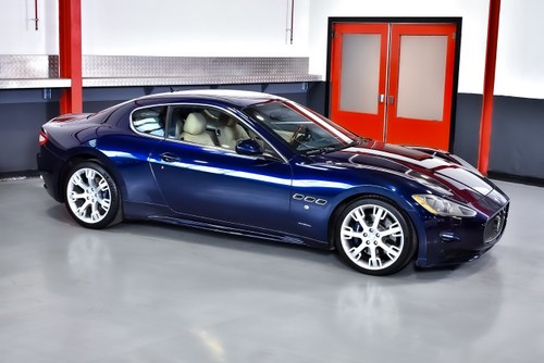 2011 Maserati GranTurismo S Coupe 4,7L V8 Te koop (foto 2 van 102)