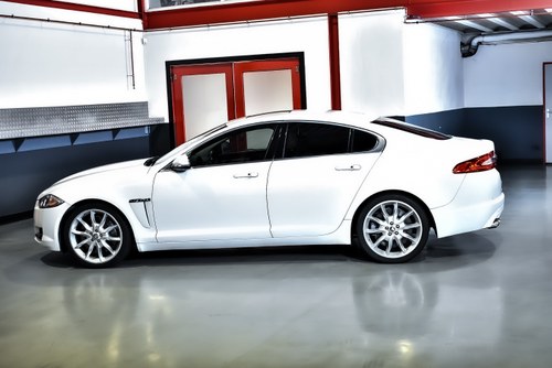 2012 Jaguar XF Saloon 5,0L Supercharged V8 à venda (imagem 27 de 91)