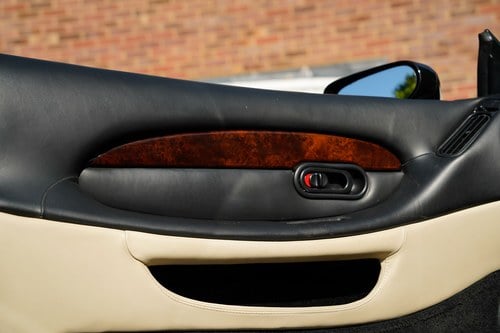 1995 Aston Martin DB7 3.2L Coupe Automatic For Sale (picture 29 of 159)