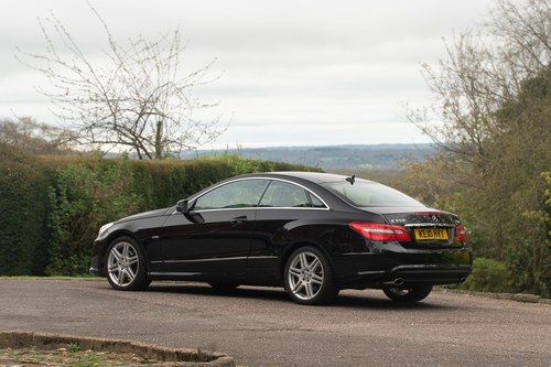 2010 Mercedes-Benz E350 CDI Sport AMG Package till salu (bild 12 av 113)
