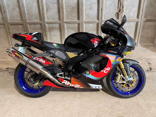 2003 APRILIA RSV MILLE R 'EDWARDS' REPLICA Vente aux enchères