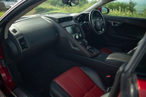 2013 Jaguar F-Type R 5L Coupé X152 - 34k miles zum Verkauf (Bild 26 von 138)
