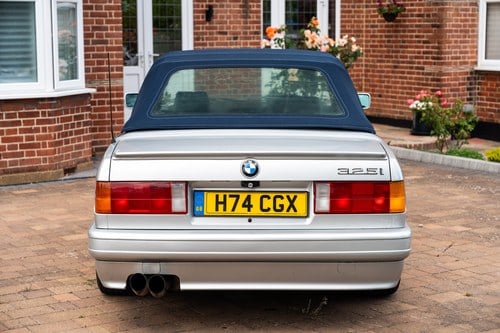 1990 BMW E30 325i Convertible à vendre (picture 29 of 266)