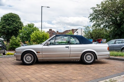 1990 BMW E30 325i Convertible à vendre (picture 35 of 266)
