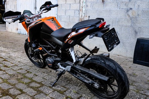 2013 KTM Duke 200 Te koop (foto 7 van 40)