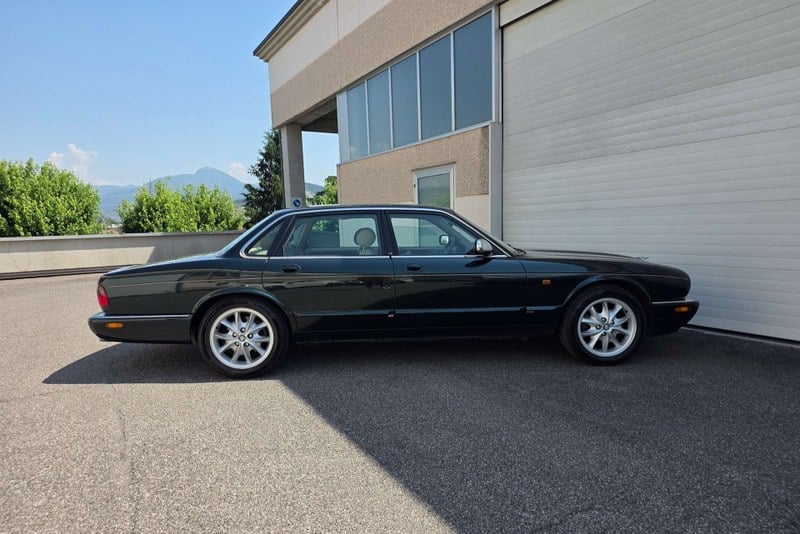 1998 Jaguar XJ - 2 1998 Jaguar XJ - 2