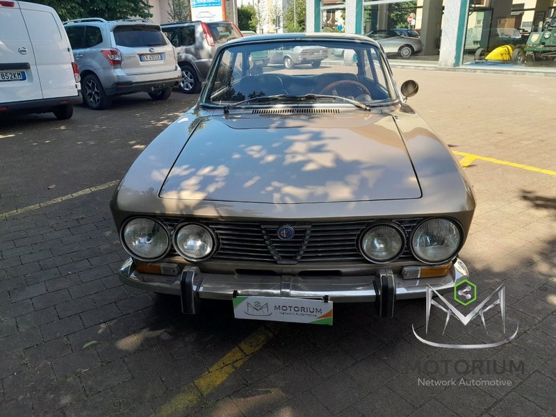 1974 Alfa Romeo GT - 2 1974 Alfa Romeo GT - 2