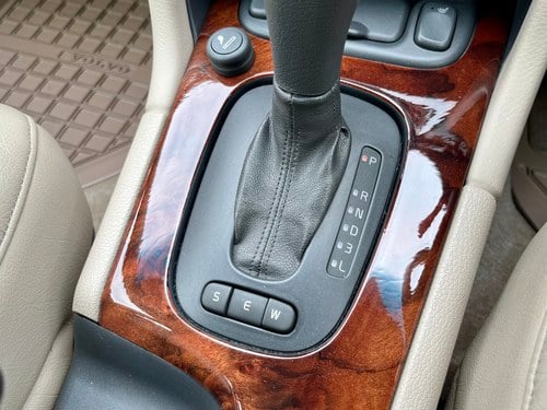 1998 Volvo V70 2.5 10v Auto (48,500 Miles) zum Verkauf (Bild 114 von 237)