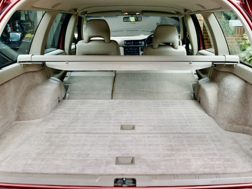 1998 Volvo V70 2.5 10v Auto (48,500 Miles) zum Verkauf (Bild 140 von 237)