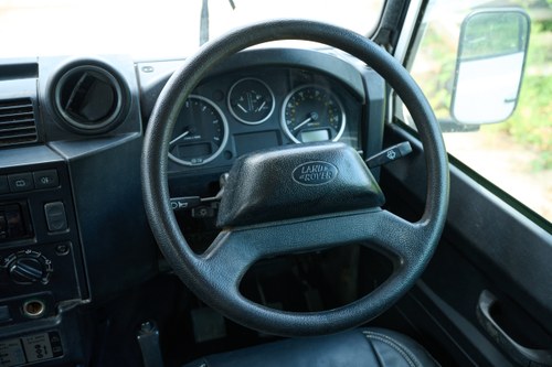 2012 Land Rover Defender 110” - 25,375 Miles Te koop (foto 17 van 129)