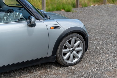 2004 MINI Cooper Convertible R52 - CHILI Pack Te koop (foto 127 van 200)