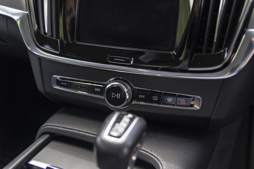 2017 Volvo S90 D4 Te koop (foto 44 van 156)