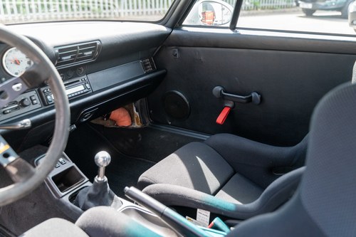 1996 Porsche 911 3.6L Carrera 2 GT2 Evocation 993 For Sale (picture 31 of 118)