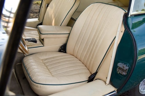 1969 Jaguar E-Type Series II FHC LHD à vendre (picture 6 of 83)