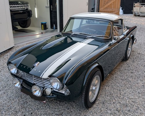 1963 Triumph TR4 Te koop (foto 12 van 154)