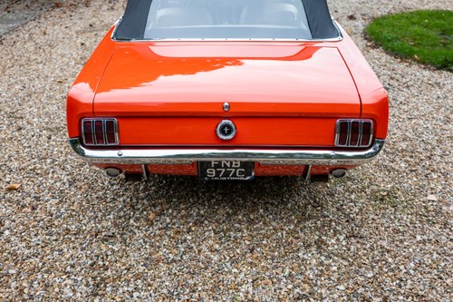 1965 Ford Mustang 289CI 4.7L D-Code Convertible à venda (imagem 127 de 228)