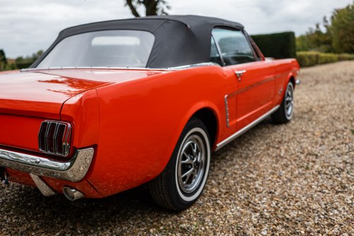 1965 Ford Mustang 289CI 4.7L D-Code Convertible à venda (imagem 130 de 228)