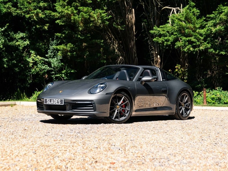 2021 Porsche 911 - 2 2021 Porsche 911 - 2