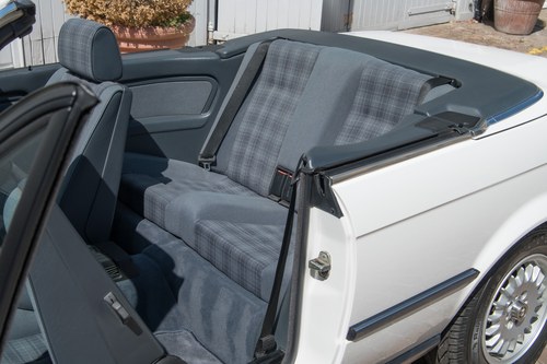 1989 BMW E30 320i Convertible - 36k miles à vendre (picture 63 of 126)