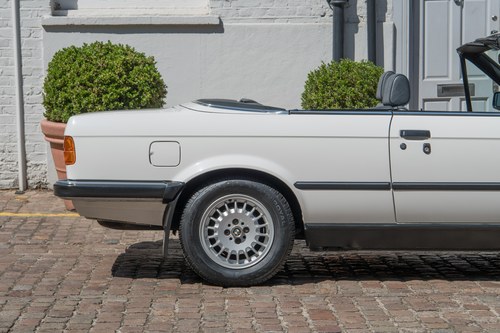 1989 BMW E30 320i Convertible - 36k miles à vendre (picture 78 of 126)