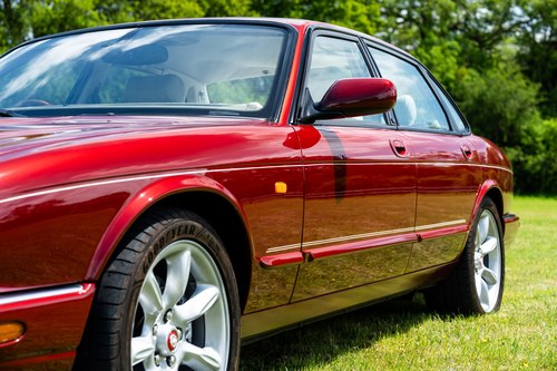 2000 Jaguar X308 XJR till salu (bild 189 av 281)