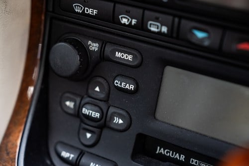 2000 Jaguar X308 XJR till salu (bild 63 av 281)