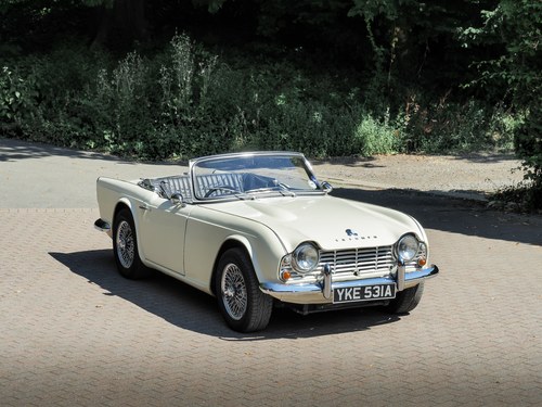 1963 Triumph TR4 with Overdrive In vendita (immagine 15 di 126)