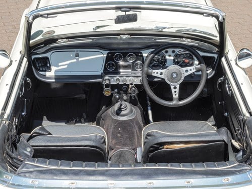 1963 Triumph TR4 with Overdrive In vendita (immagine 2 di 126)