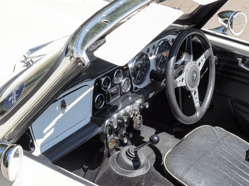 1963 Triumph TR4 with Overdrive In vendita (immagine 4 di 126)