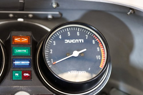 1981 Ducati 600 SL Pantah till salu (bild 8 av 20)