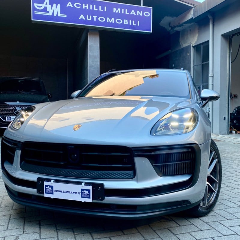2024 Porsche Macan - 2 2024 Porsche Macan - 2