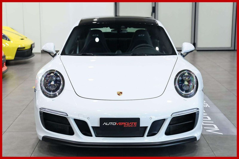 2017 Porsche 911 - 2 2017 Porsche 911 - 2