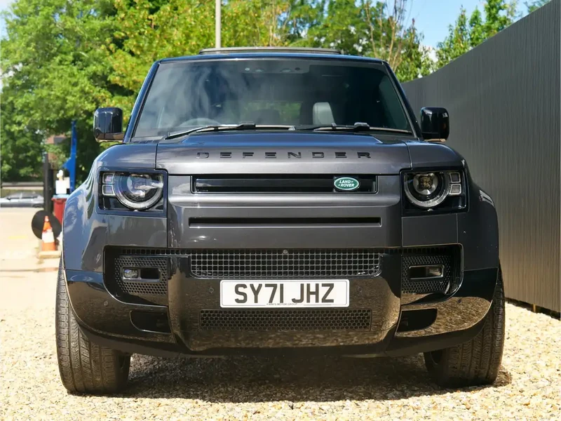 2021 Land Rover Defender - 2 2021 Land Rover Defender - 2
