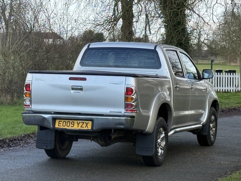2009 Toyota Hilux - 2 2009 Toyota Hilux - 2