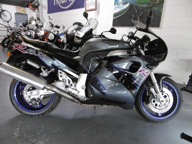 1994 Suzuki GSX R 1100 - 1 1994 Suzuki GSX R 1100 - 1